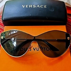 Versace sunglass